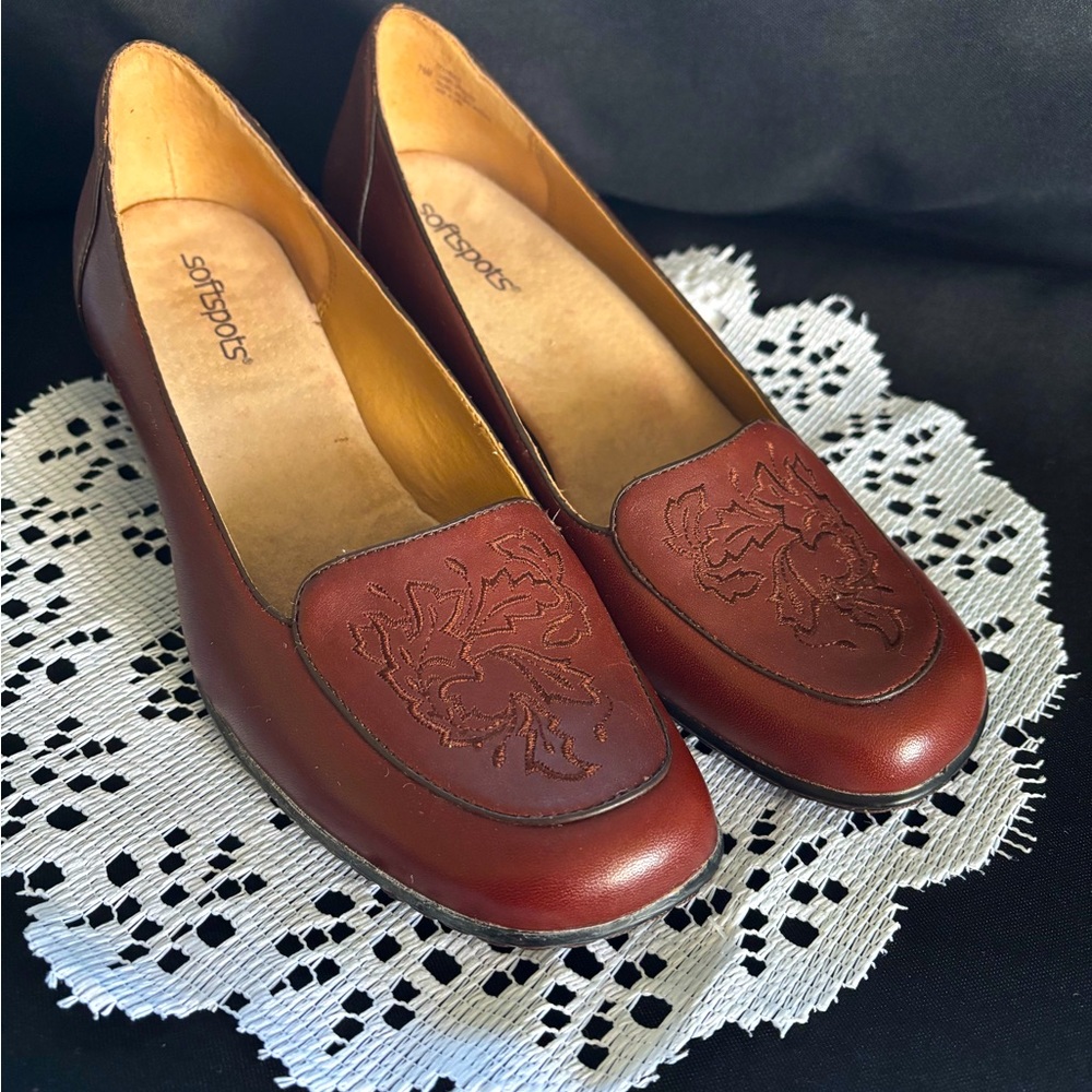 Softspots Embroidered Brown shoes